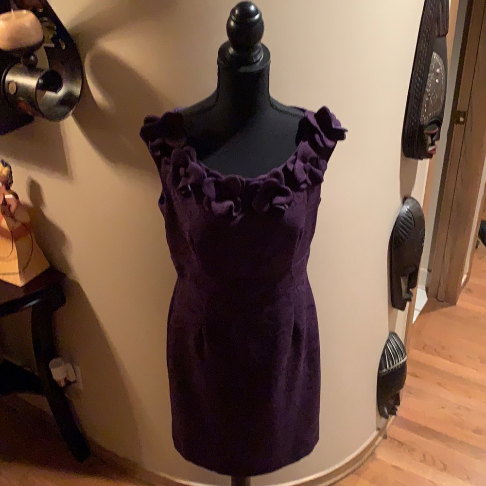 Sandra Darren Sz10 W Purple Dress w/ Flower detail